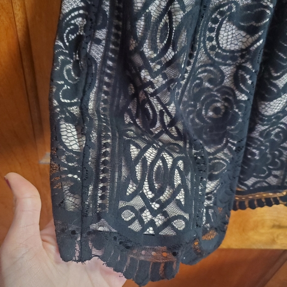 Black lace romper - Picture 6 of 13